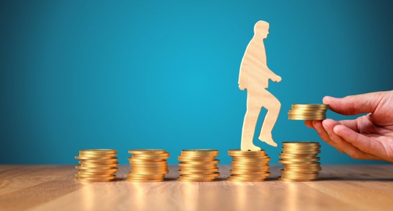 Фото – Зарплаты в горно-металлургическом комплексе вернулись на довоенный уровень